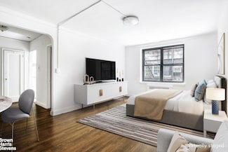 8 E 48th St Unit 5B, New York, NY 10017