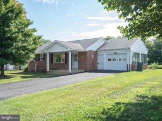 324 Nolt Ave, Willow Street, PA 17584