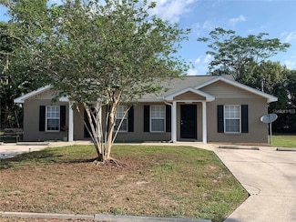 38651 Rose Ln, Zephyrhills, FL 33542