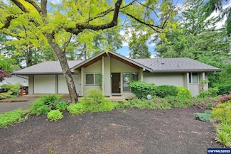 3677 Wilshire Ln, Eugene, OR 97405