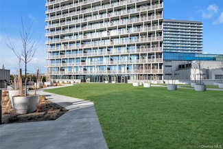 131-02 40th Rd Unit 16M, Flushing, NY 11354