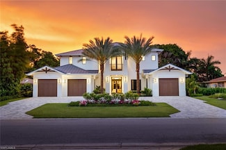 565 Whispering Pine Ln, Naples, FL 34103