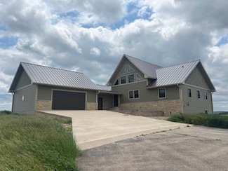 10609 Cadwell Rd, Cassville, WI 53806