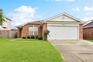 2239 S Village Green St, Harvey, LA 70058