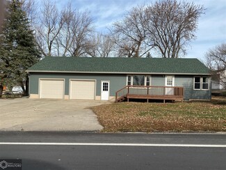 925 6th St, Manning, IA 51455