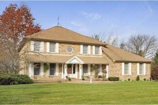 226 Deer Valley Dr, Deer Park, IL 60010