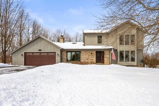 241 Haskins Ln S, Hilton, NY 14468