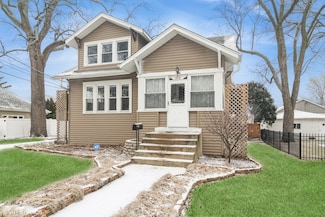 612 N Chestnut Ave, Arlington Heights, IL 60004