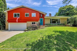 1755 Briarwood Dr, Lansing, MI 48917