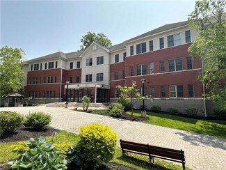 75 Quaker Ave Unit 317, Cornwall, NY 12518