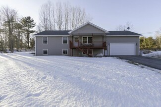 18 Hinkley St, Lisbon, ME 04252