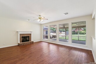 1604 Santa Fe Trail Dr, San Antonio, TX 78232