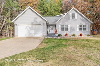 5019 Kings Way, Gladwin, MI 48624