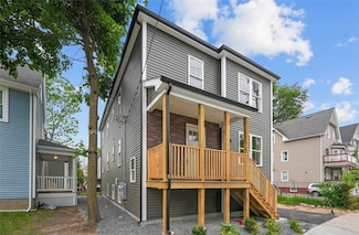668 Public St, Providence, RI 02907