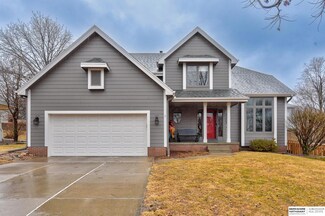 1109 Magnolia Cir, Papillion, NE 68046