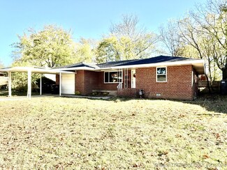 436 SE Queenstown Ave, Bartlesville, OK 74006
