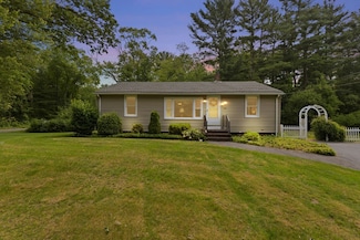 385 Norton Ave, Taunton, MA 02780
