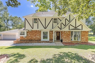 111 Rolling Hills Dr, Conroe, TX 77304