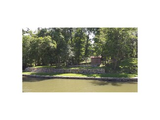 49 Lake Viking Terrace, Gallatin, MO 64640