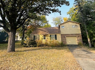 205 W O St, Forest City, IA 50436