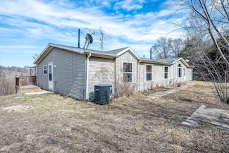 1737 Ithaca Ave, Mondamin, IA 51557