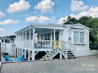 108 Brit Ln, New London, NC 28127