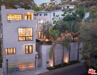 6467 Deep Dell Place, Los Angeles, CA 90068