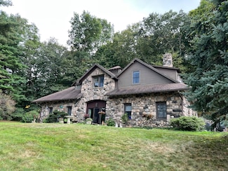 49 Grandview Dr, Ridgefield, CT 06877