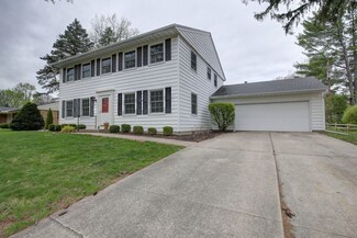 2103 Noel Dr, Champaign, IL 61821