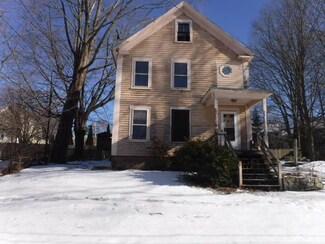 21 First St, Berwick, ME 03901