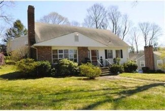 21 Moulton St, Newton Lower Falls, MA 02462