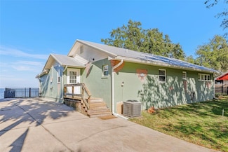 3420 Lake Harney Cir, Geneva, FL 32732