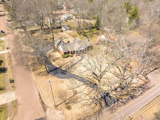 4151 Oak Rd, Memphis, TN 38135