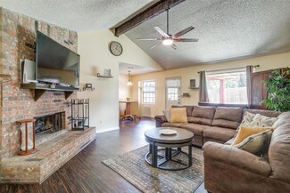 6805 Loma Vista Dr, Fort Worth, TX 76133