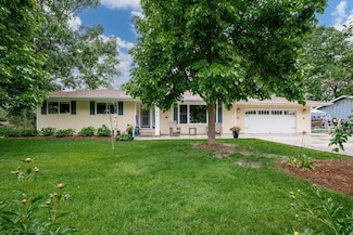 1751 Resthaven Ln, Mound, MN 55364