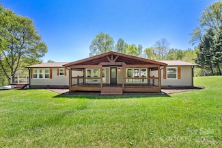 2942 Denwood Dr, Claremont, NC 28610