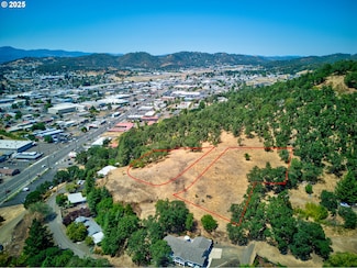 0 NE Crescent St, Roseburg, OR 97470