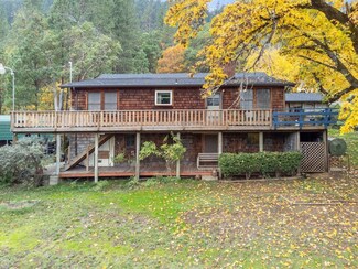 5457 Rogue River Hwy, Gold Hill, OR 97525