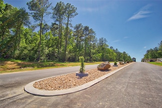 1204 Spanish Dr, Dayton, TX 77535