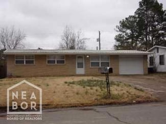 300 W Roseclair St, Jonesboro, AR 72401