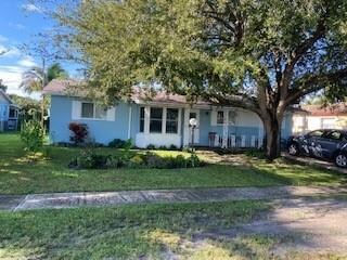 6810 NW 8th Ct, Margate, FL 33063