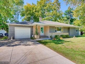 30720 Elm St, Lindstrom, MN 55045