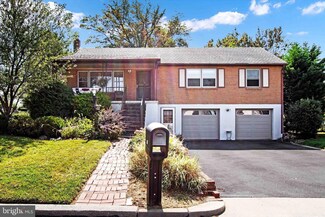 532 Lobelia Ave, Reading, PA 19605