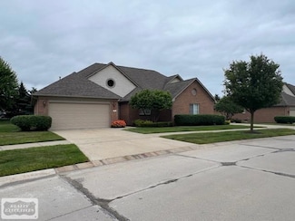 33831 Au Sable Dr Unit 24, Chesterfield, MI 48047