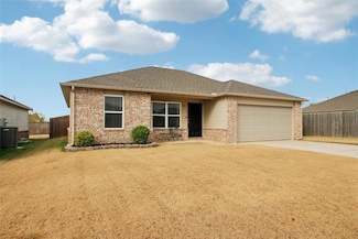 1108 Limestone Dr, Noble, OK 73068
