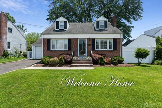 95 Saint Laurent Dr, Clark, NJ 07066
