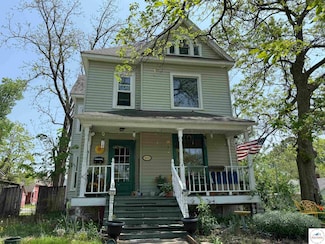 1613 S Vermont Ave, Sedalia, MO 65301