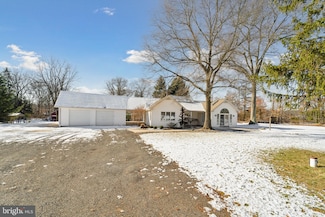 3651 Lower Mountain Rd, Furlong, PA 18925