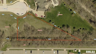 3004 W Pilgrims Way, Peoria, IL 61615