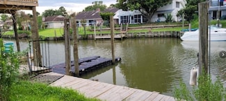 110 Sandy Cove, Houston, TX 77058